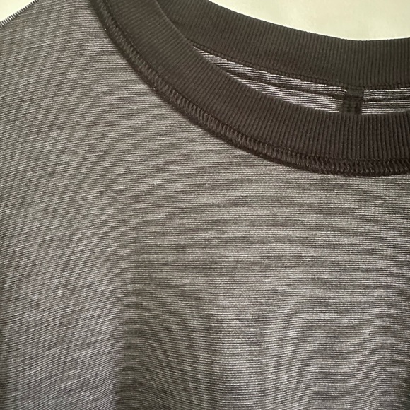 Lululemon Athletica Heather Grey Short Sleeve Tee - Picture 3 of 3